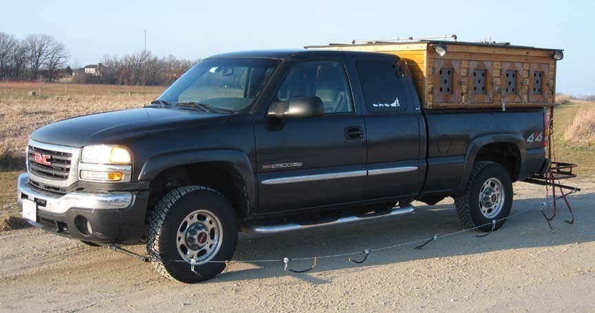 How to Build a Dog Box for a Truck - Mighty Guide